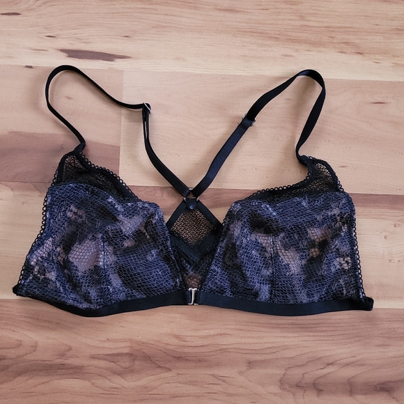 Victoria's Secret Other - Victoria's Secret Black and Tan Lace Triangle Bralette in size Small